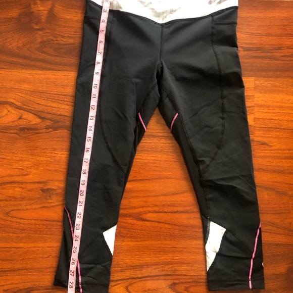 Lululemon Run Inspire Crop - Picture 6 of 7